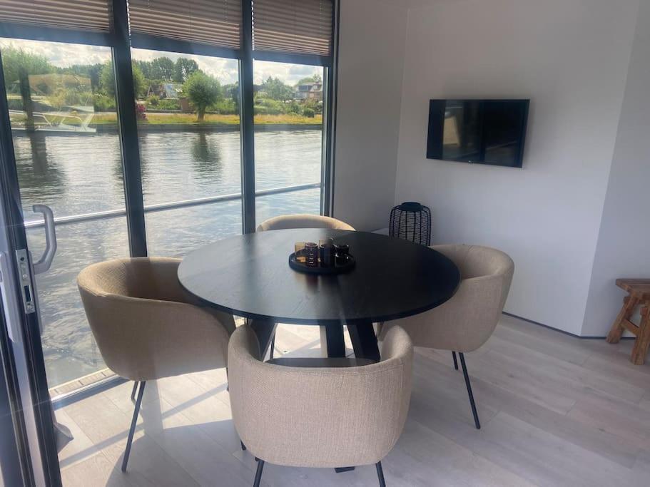 La Mare Houseboat Hotell Nederhorst den Berg Exteriör bild