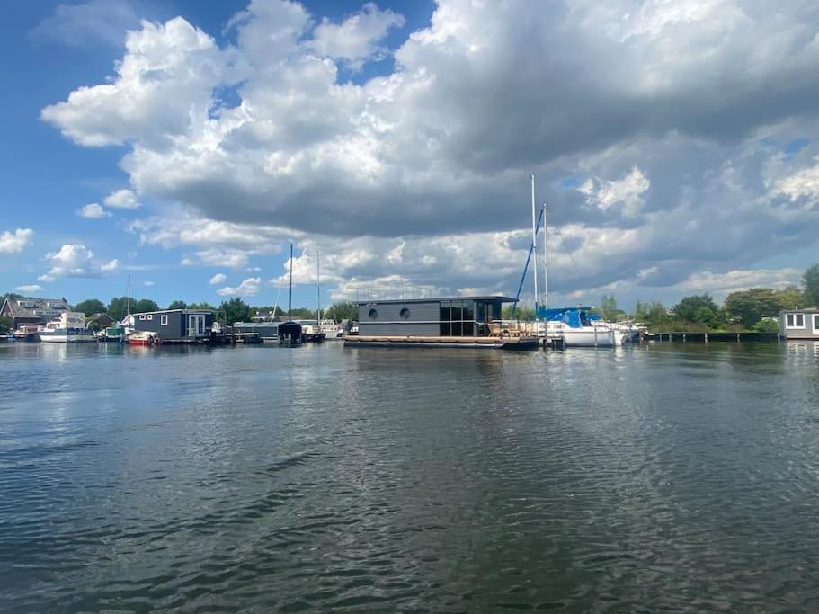 La Mare Houseboat Hotell Nederhorst den Berg Exteriör bild